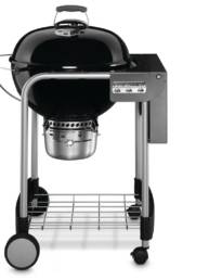 The Weber Performer Kettle is the perfect kettle barbecue for anyone who wants the convenience of a work surface and storage area but has limited space.