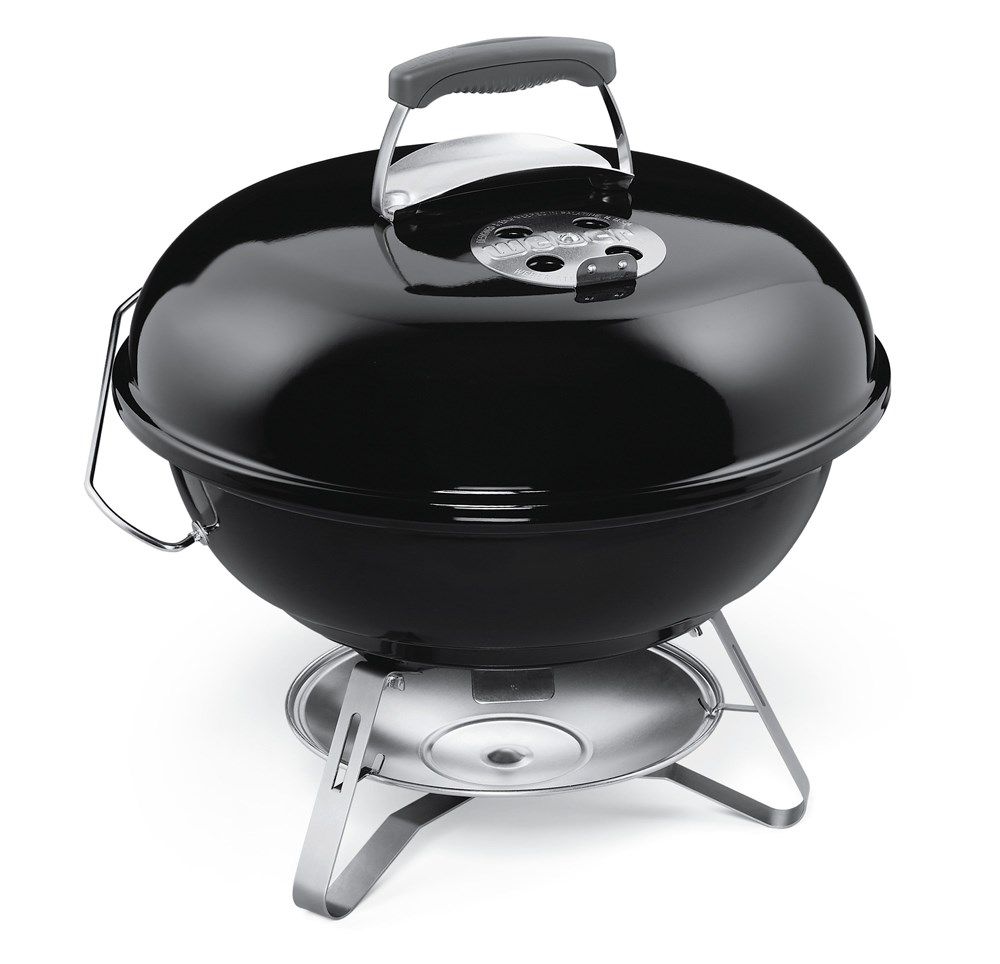 The Jumbo Joe is Weber’s ultimate portable kettle. This 47cm barbecue is big enough to roast a whole chicken or leg of lamb.