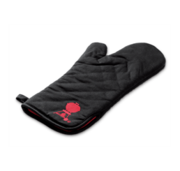 The Weber barbecue mitts, featuring an embroidered kettle, protect your hands from a hot barbecue with their flame retardant coating - a necessity for all barbecuers.