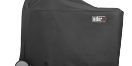 This lightweight yet durable Summit Charcoal Grill Centre Cover is easy to pull on and off your Weber barbecue. Its fastening straps keep it from blowing away, and its water resistant material helps to maintain a clean, sleek surface. Fits: Summit® Charcoal Grill Centre