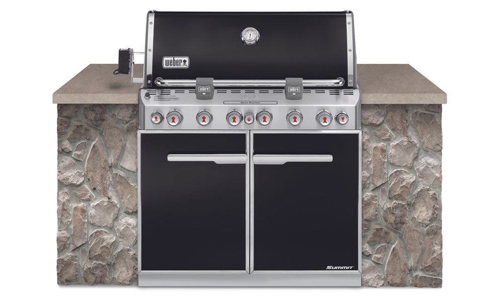 The six burner Summit E-660 Built In barbecue will redefine your perception of the classic barbecue.