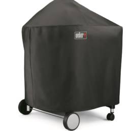 This lightweight yet durable cover is easy to pull on and off your Weber Performer Kettle barbecue. Its fastening straps keep it from blowing away, and its water resistant material helps to maintain a clean, sleek surface.