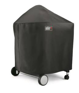 This lightweight yet durable cover is easy to pull on and off your Weber Performer Kettle barbecue. Its fastening straps keep it from blowing away, and its water resistant material helps to maintain a clean, sleek surface.