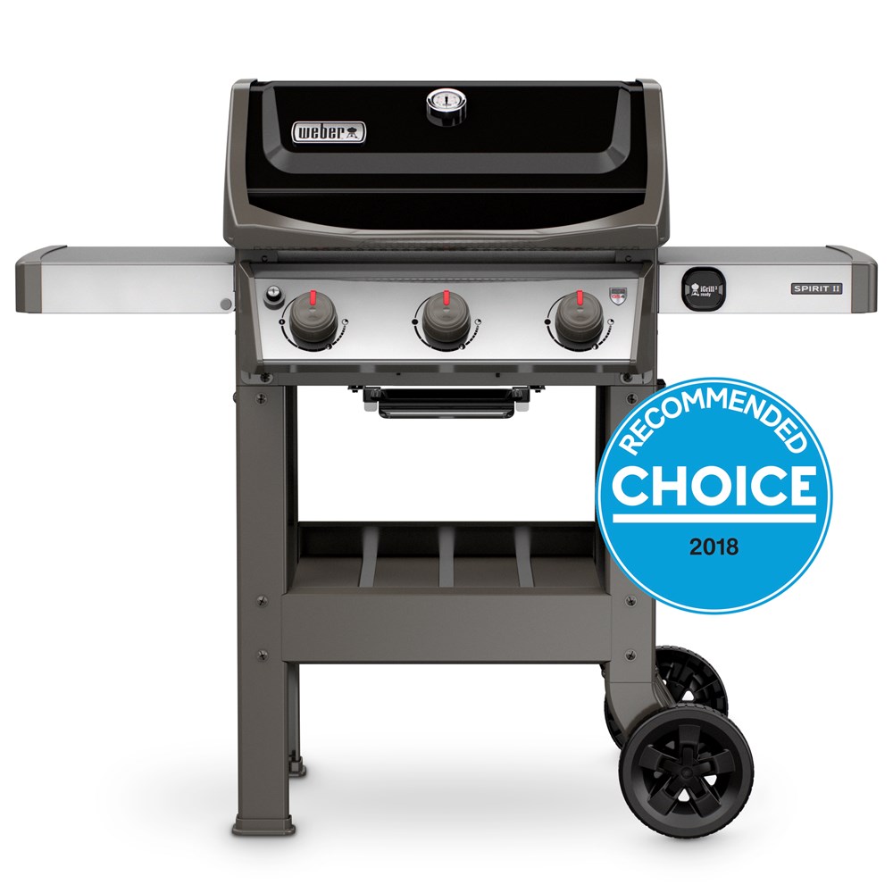 Get ready to step up your barbecuing experience. With the spacious cooking area, you can sear steaks on one side while barbecuing an appetiser on the other.