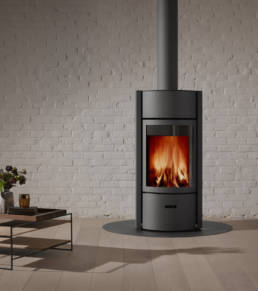 Stûv 30 wood stoves provide a perfect balance between pleasure and performance.